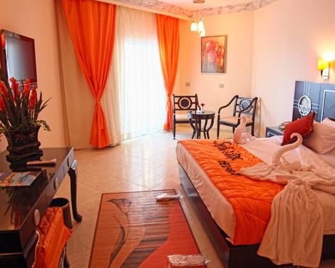 Sphinx Aqua Park Beach Resort