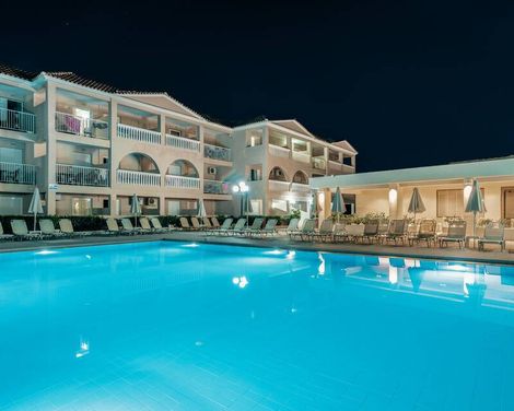 Planos Deluxe Hotel
