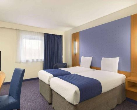 Ramada by Wyndham London North M1