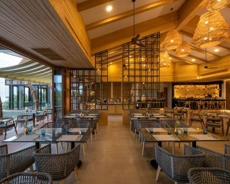Sinae Phuket Luxury Hotel