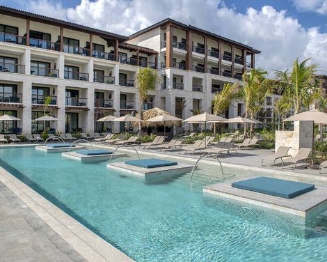 Unique Club at Lopesan Costa Bavaro Resort