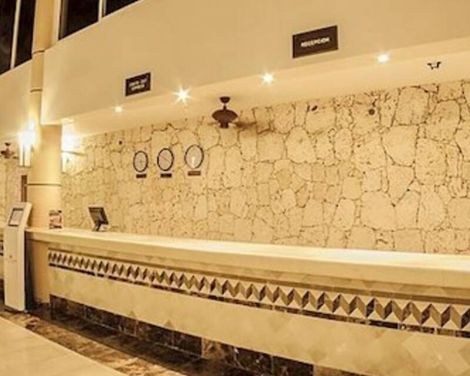 Grand Palladium Palace Resort & Spa