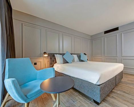 Land's End, Boutique Hotel