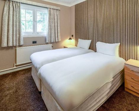 Airport Inn Manchester Hotel & Spa