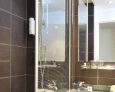 Hôtel Inn Design Paris Saint Quentin-0