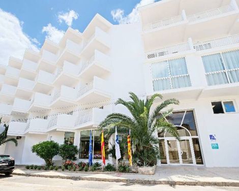 azuLine Hotel Palmanova Garden-2