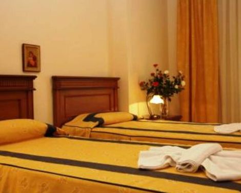 Hotel Famissi