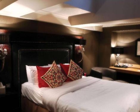 Eglinton Arms Hotel, Premier Collection