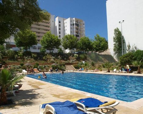 Apartamentos Jardins da Rocha-1