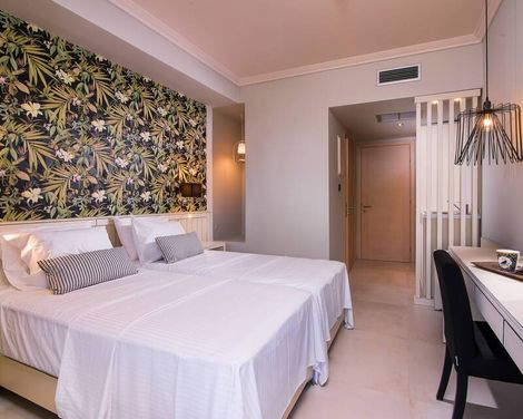 Neikos Luxury Suites