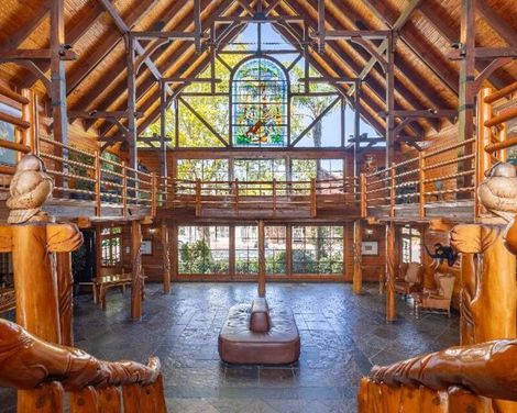 The Knysna Log Inn