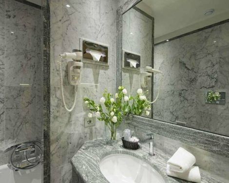 Hotel Giolli Nazionale-0