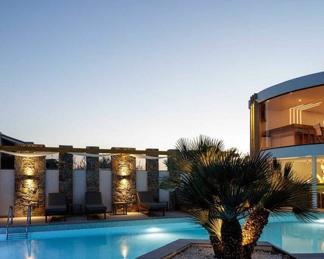 Golden Bay Hotel & Bungalows