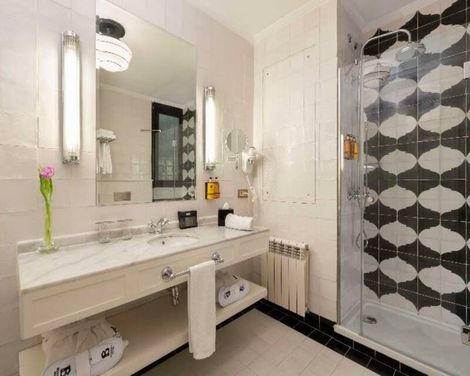 H10 Villa de la Reina-0