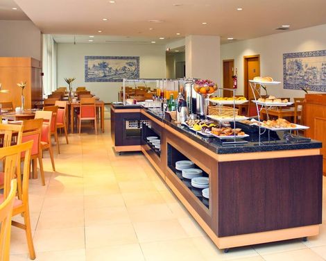 TRYP by Wyndham Porto Centro Hotel-3