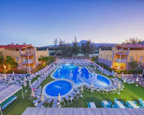 Coral Compostela Beach Golf