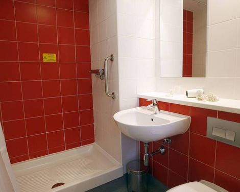 Travelodge Barcelona Poblenou-2