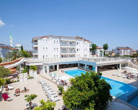 Catty Cats Garden Hotel