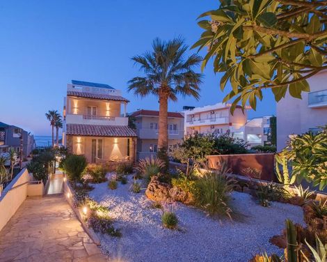 Soleil Apartments & Studios