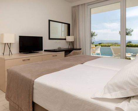 Romana Beach Apartments