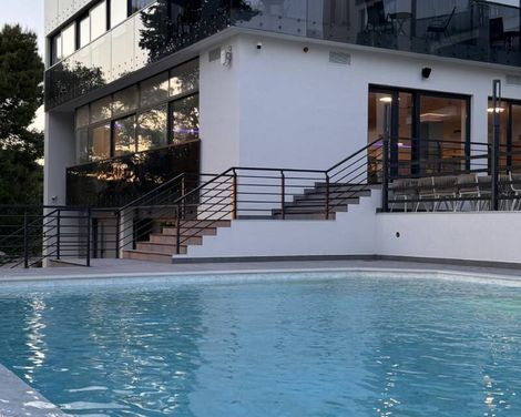 SeeSea Hotel