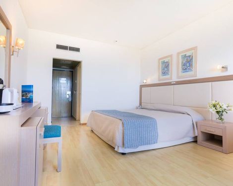 The Golden Coast Beach Hotel