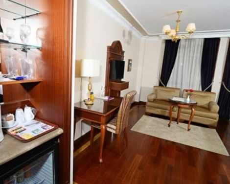 GLK PREMIER Regency Suites & Spa-3