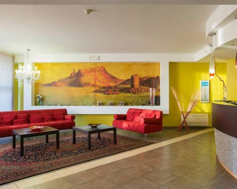 Janus Hotel