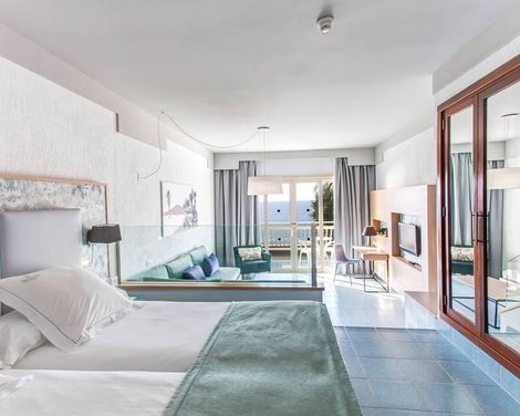 Plus Fariones Suite Hotel
