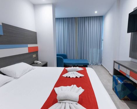 Nicholas Color Hotel