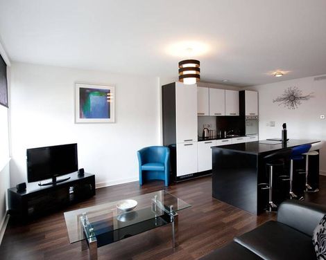 The Spires Serviced Apartments Glasgow-2