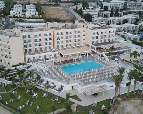 Queen's Bay Hotel-0