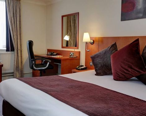 Moat House Reading Hotel-0