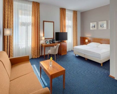 Hotel Carol