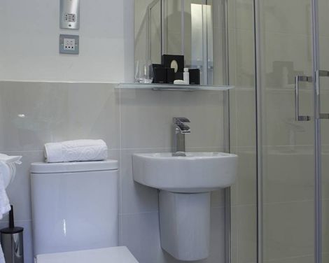 24 Royal Terrace Hotel-3