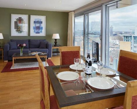 Marlin Aldgate Tower Bridge-0