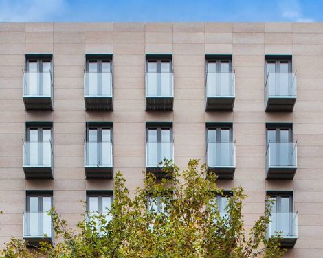 Catalonia Square Hotel