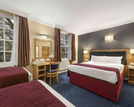 Days Inn by Wyndham London Hyde Park-0