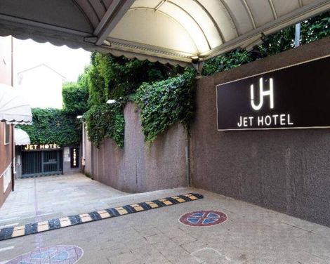 Jet Hotel, Sure Hotel Collection by Best Western