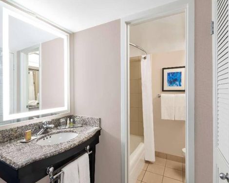 DoubleTree by Hilton Denver Cherry Creek