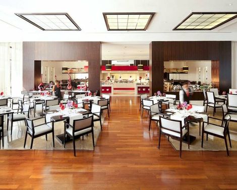 Novotel World Trade Centre Dubai-0