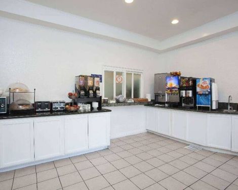 Capri Suites Anaheim-2