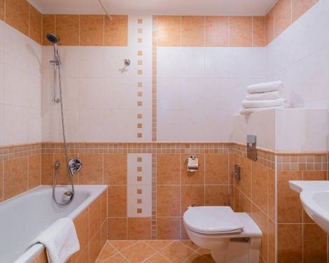 EA Hotel Rokoko