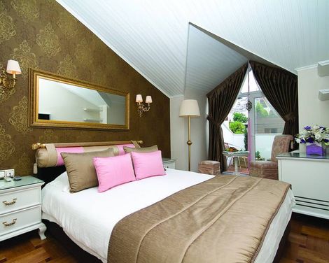 Avicenna Hotel