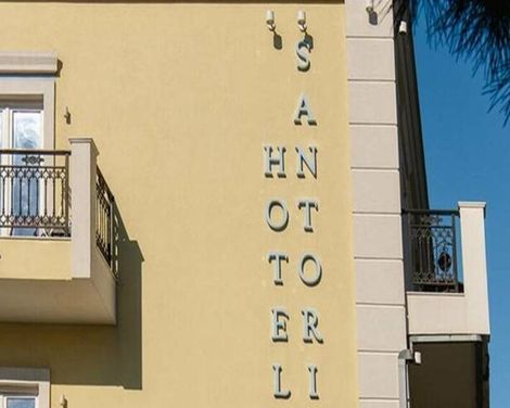 Hotel Santorini-1