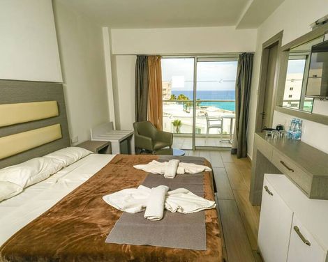 Captain Pier Hotel