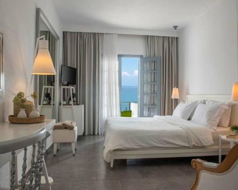 White Suites Resort
