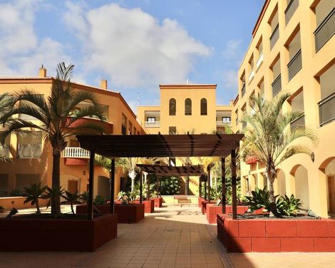 Grand Muthu Golf Plaza