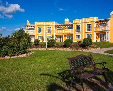 Colina da Lapa Apartments