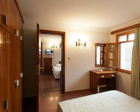 Perdikia Beach Hotel